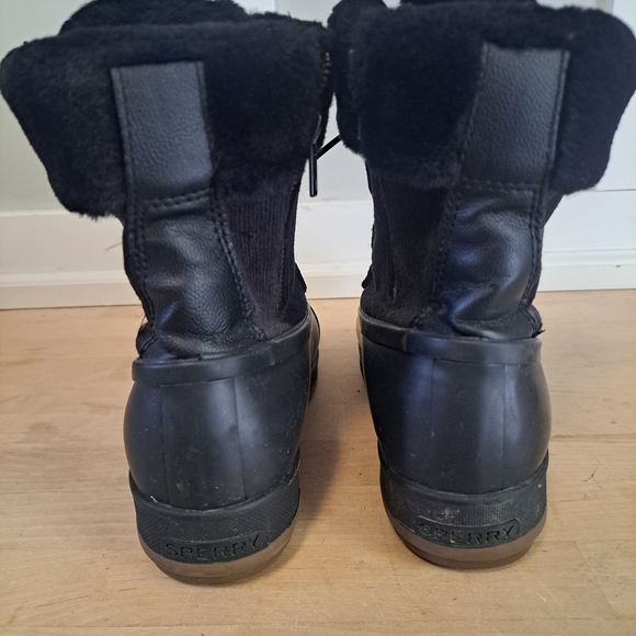 Sperry Women’s Faux Fur Black Winter Boots Size 7 - Picture 2 of 6